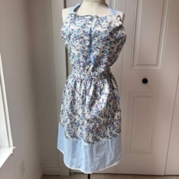 Sur La Table floral Eiffel Tower apron - Picture 2 of 11